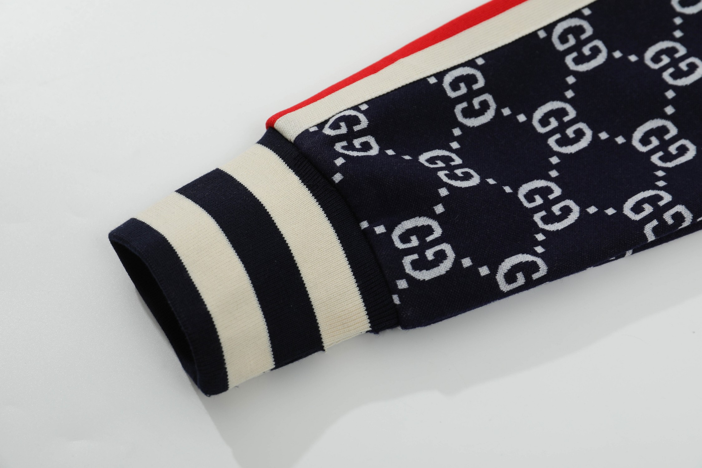 【GUCCI 公式旗艦店】グッチ ジャケット好評に付き再入荷！