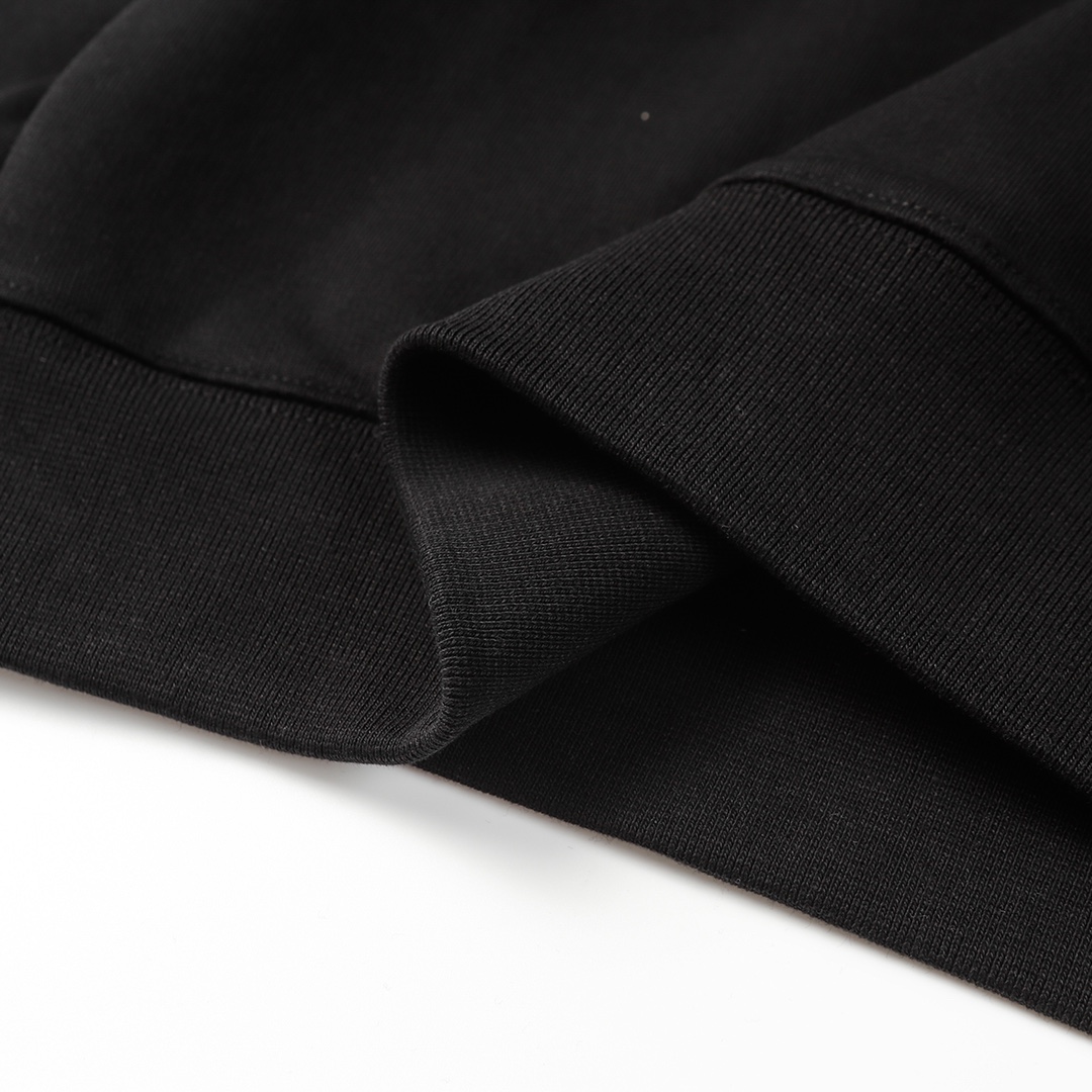 【FENDI  公式旗艦店】フェンディ丸首の衛衣 スウェット ご好評に付き再入荷！