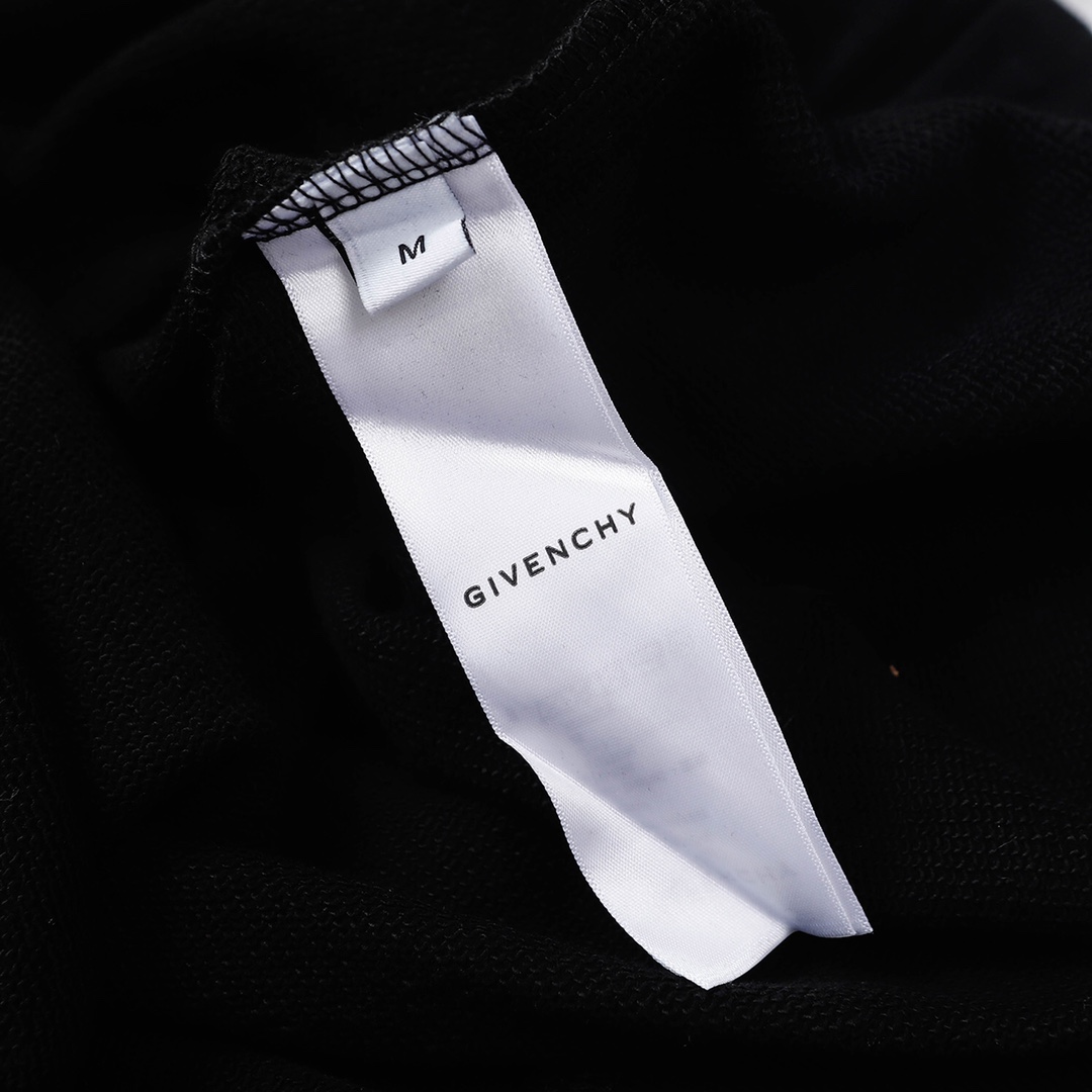 【GIVENCHY  公式旗艦店】ジバンシー 丸首の衛衣 スウェットご好評に付き再入荷！