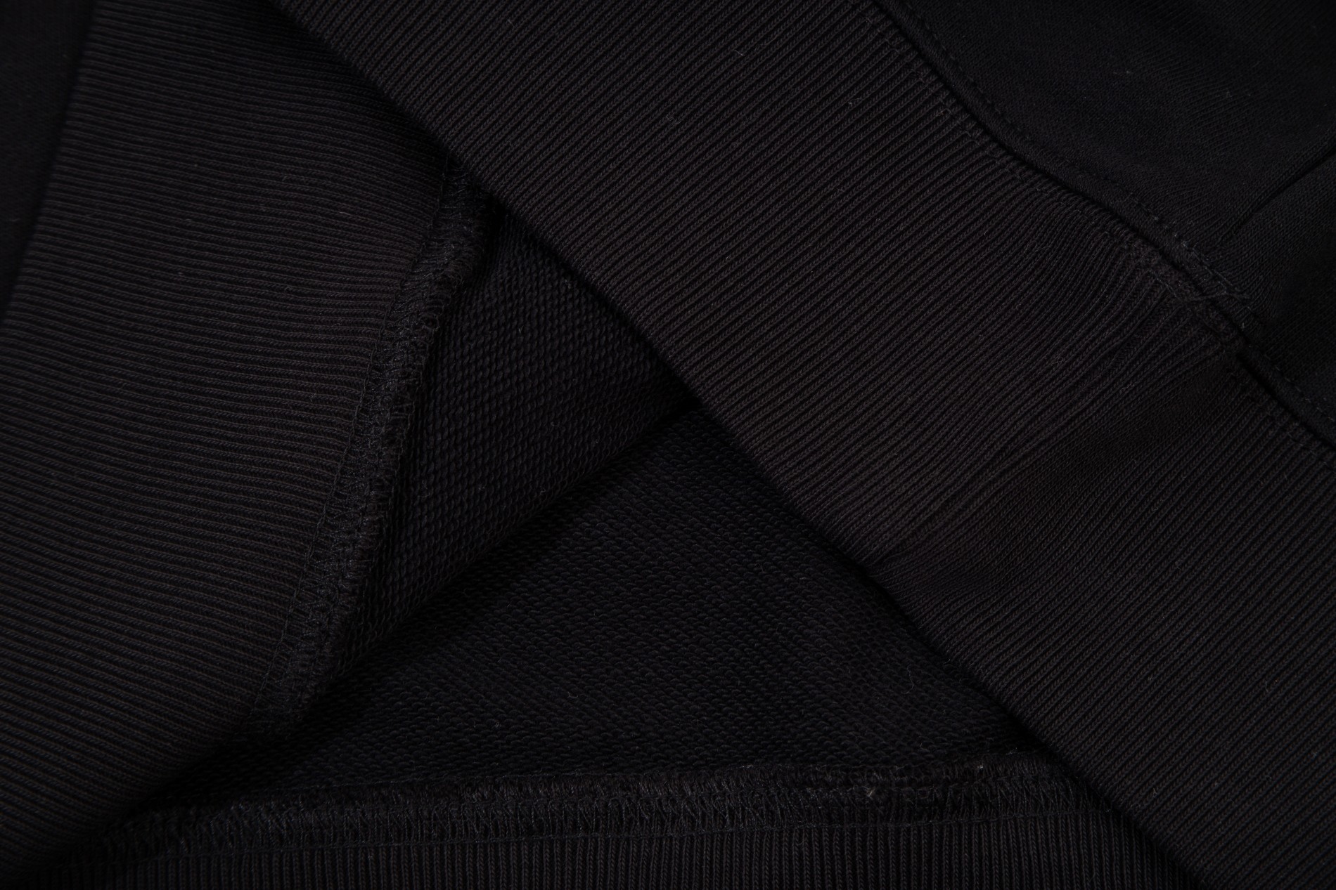 【BALENCIAGA 公式旗艦店】バレンシアガ 丸首の衛衣 スウェット ご好評に付き再入荷！