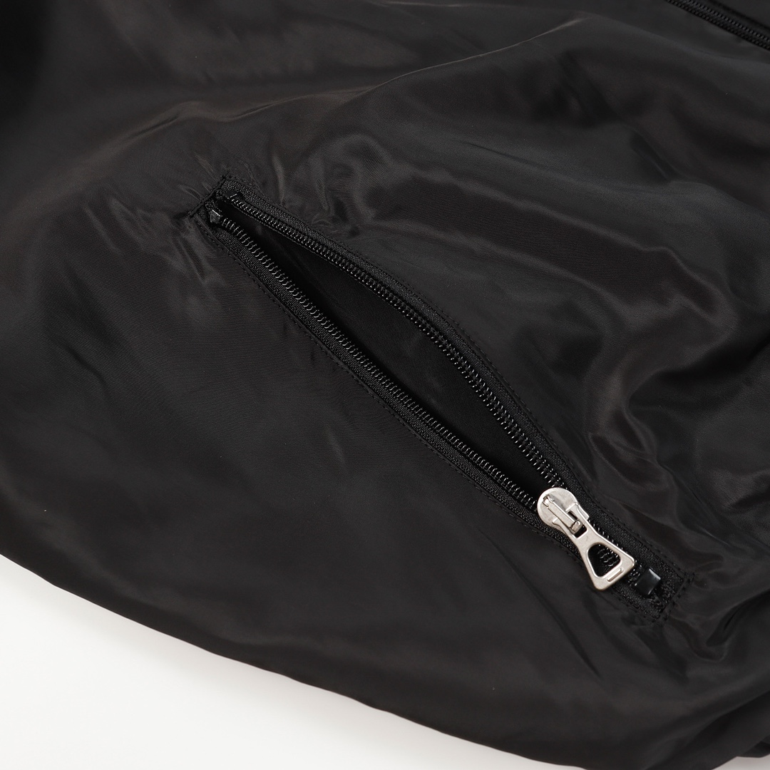 【GUCCI  公式旗艦店】グッチ  ジャケット着好評に付き再入荷！