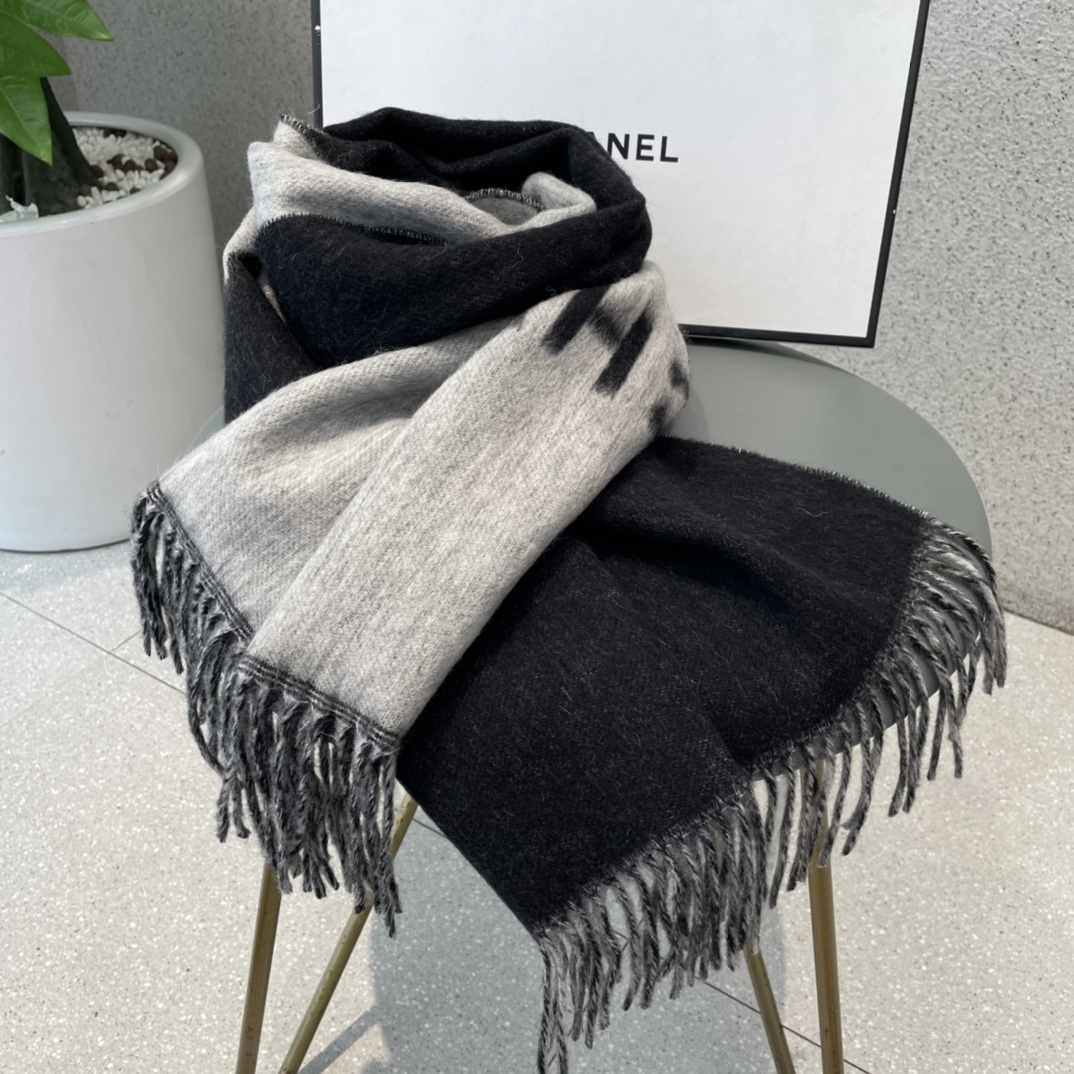 【CHANEL  シャネル 】スカーフ70*200CM
