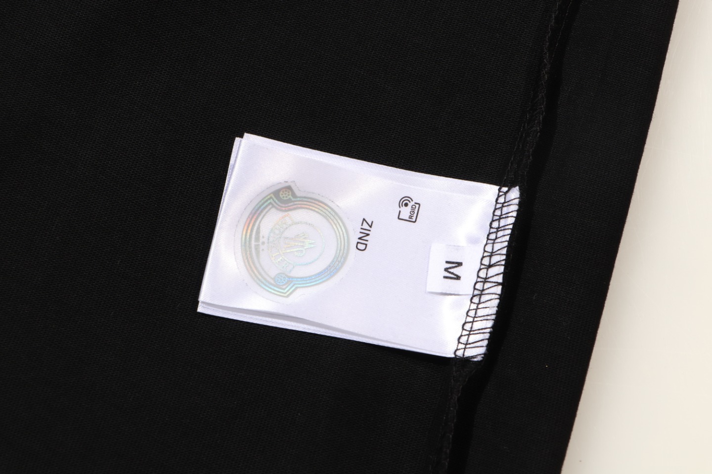 【MONCLER  公式旗艦店】モンクレール   Tシャツご好評に付き再入荷！