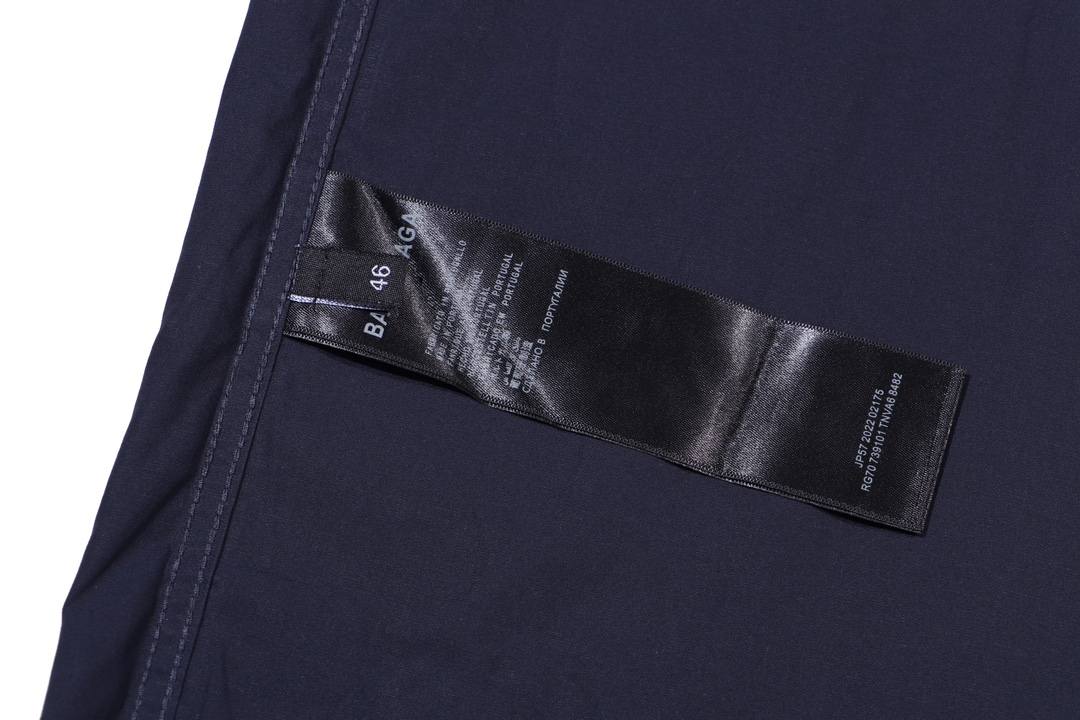 【BALENCIAGA 公式旗艦店】バレンシアガ  シャツ  ご好評に付き再入荷！