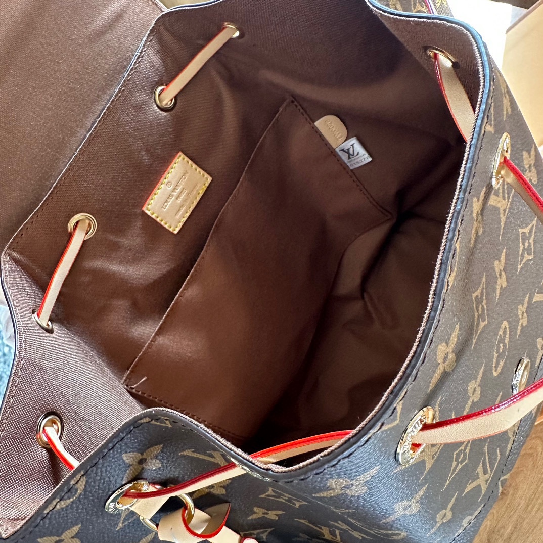 【LOUIS VUITTON 公式旗艦店】ルイヴィトン  ハンドバッグ 当日出荷 好評に付き再入荷！25*28CM  1240722