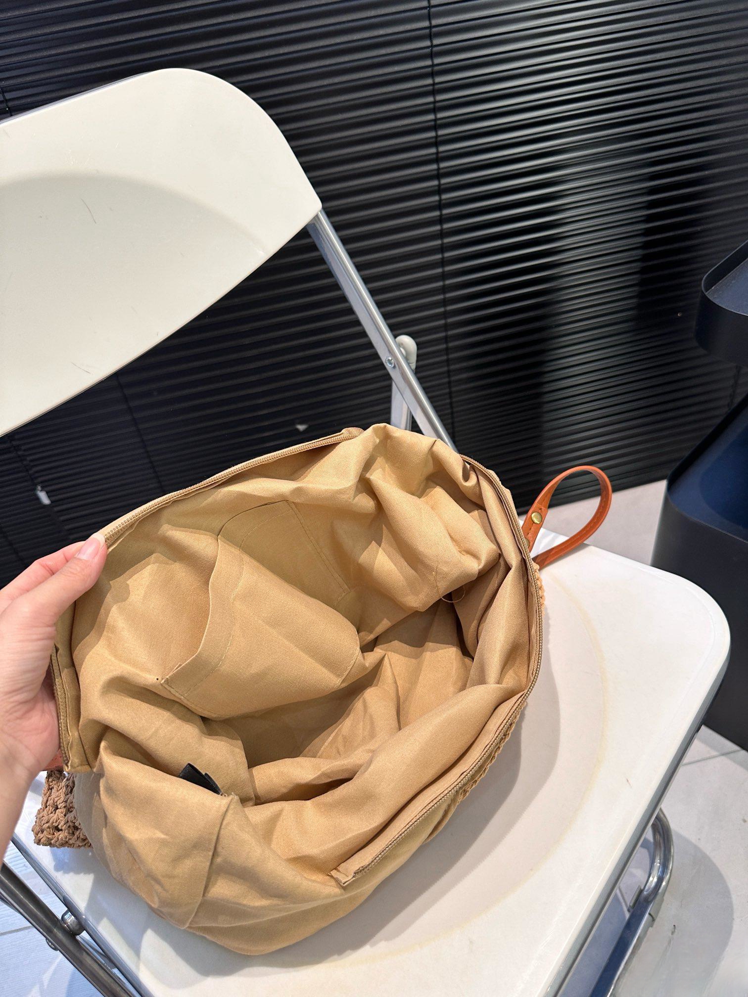 【YSL SAINT LAURENT 公式旗艦店】サンローラン   斜めがけバッグ 当日出荷 好評に付き再入荷！38*32CM  1240722