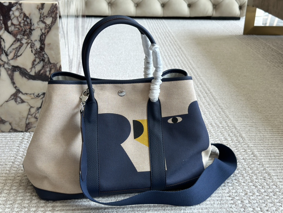 【Hermès 公式旗艦店】エルメス ハンドバッグ 当日出荷 好評に付き再入荷！36*25CM  240724