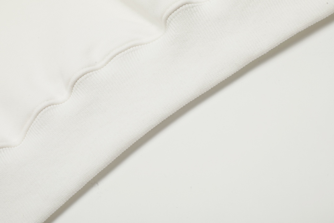 【OFF-WHITE  公式旗艦店】オフホワイトパーカースウェットご好評に付き再入荷 240806