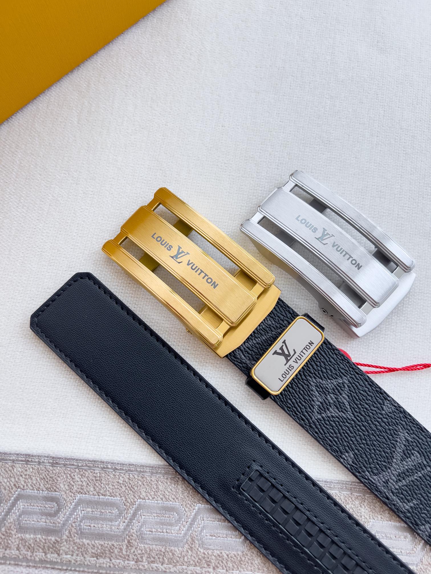 LV【LOUIS VUITTON】(ルイヴィトン) 3.5cmベルト メンズ  240903