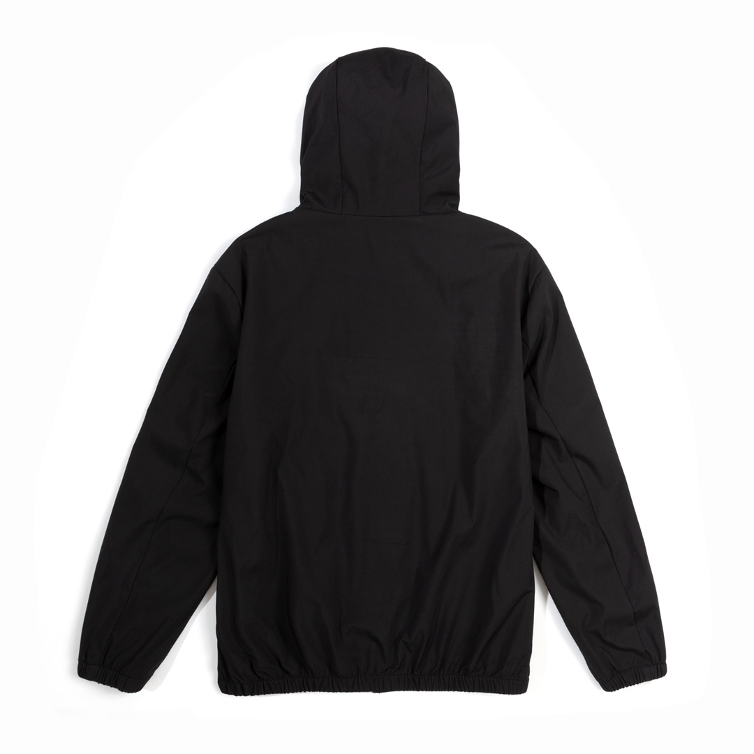 【FENDI】フェンディ ジャケット着ご好評に付き再入荷！240923