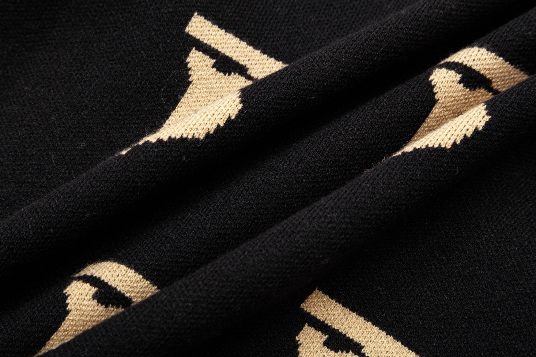 【BURBERRY 公式旗艦店】バーバリー   セーター好評に付き再入荷！ 240930