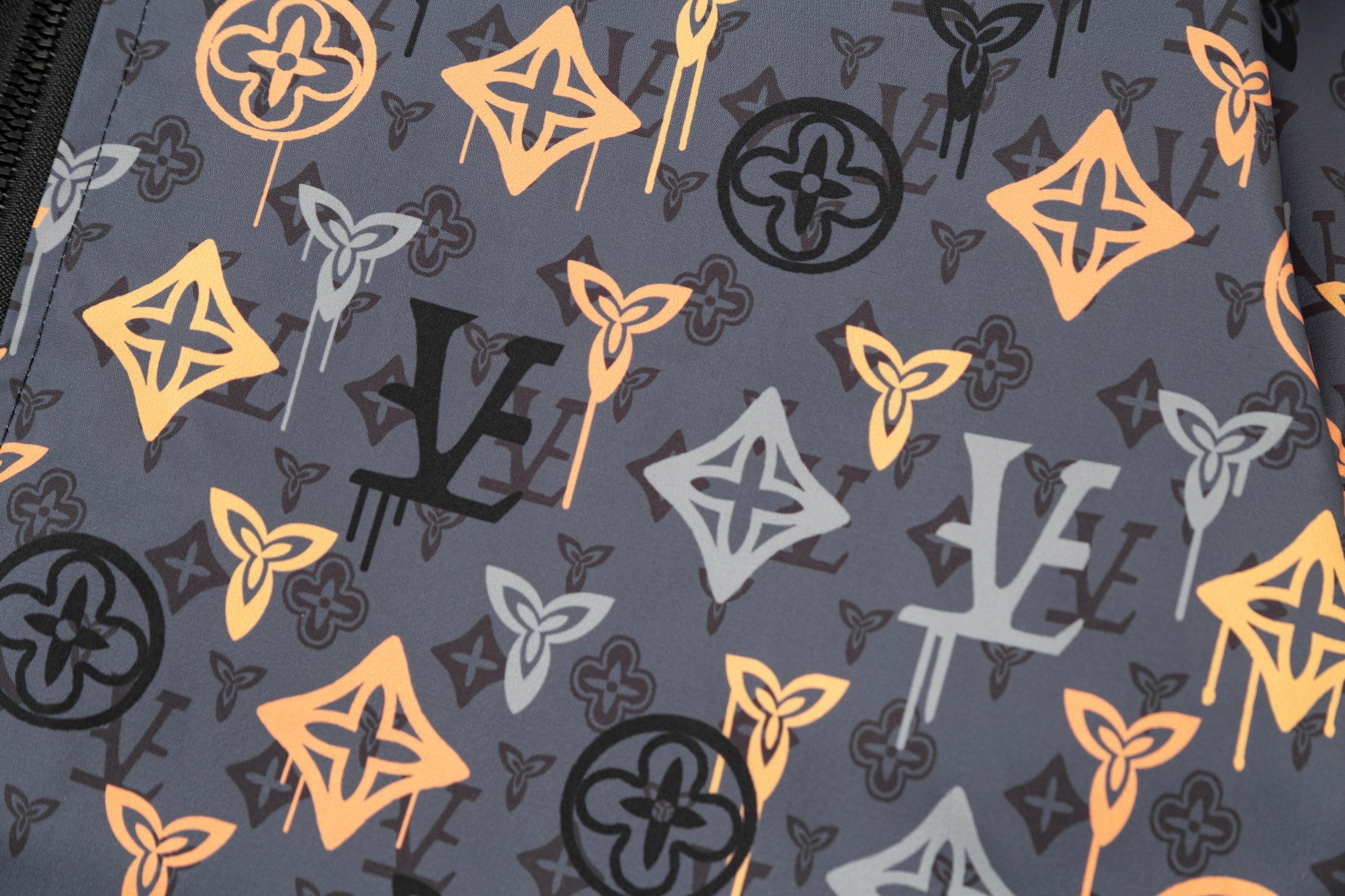 【LOUIS VUITTON 公式旗艦店】ルイヴィトン  ジャケット着 ご好評に付き再入荷！241021