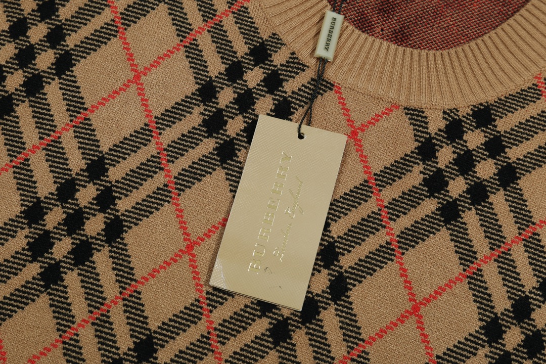 【BURBERRY  公式旗艦店】バーバリー   セーター好評に付き再入荷！ 241030