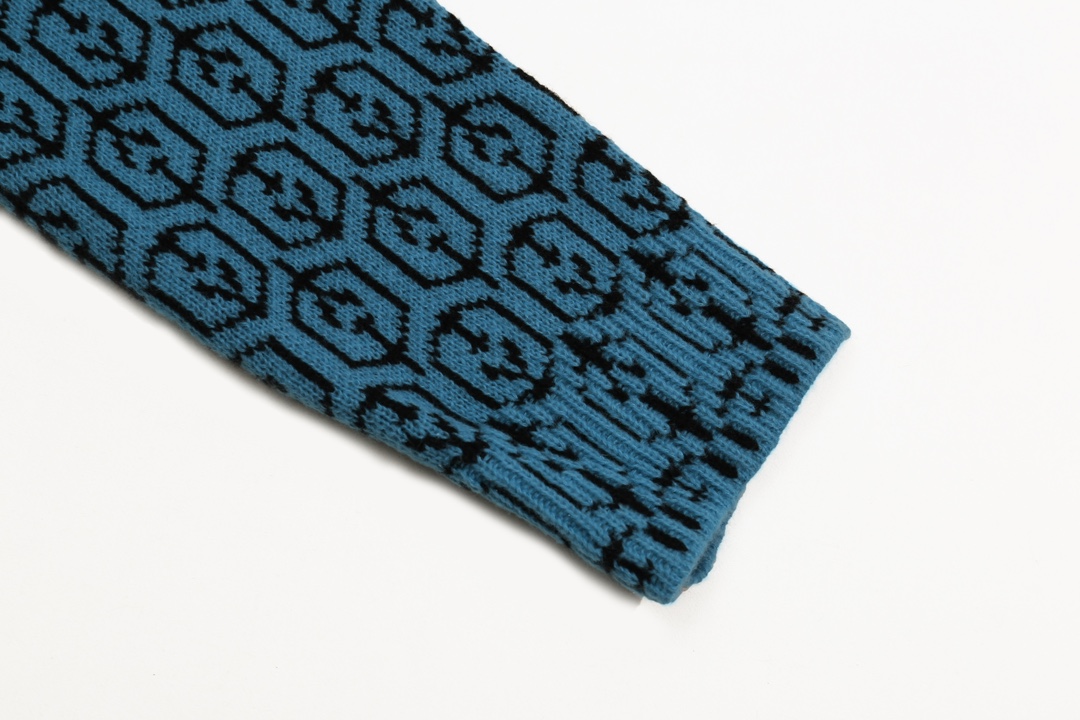 【PRADA   公式旗艦店】プラダ  セーター好評に付き再入荷！ 241031