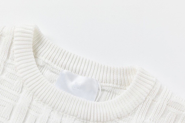 【GIVENCHY   公式旗艦店】ジバンシー  セーター好評に付き再入荷！ 241031