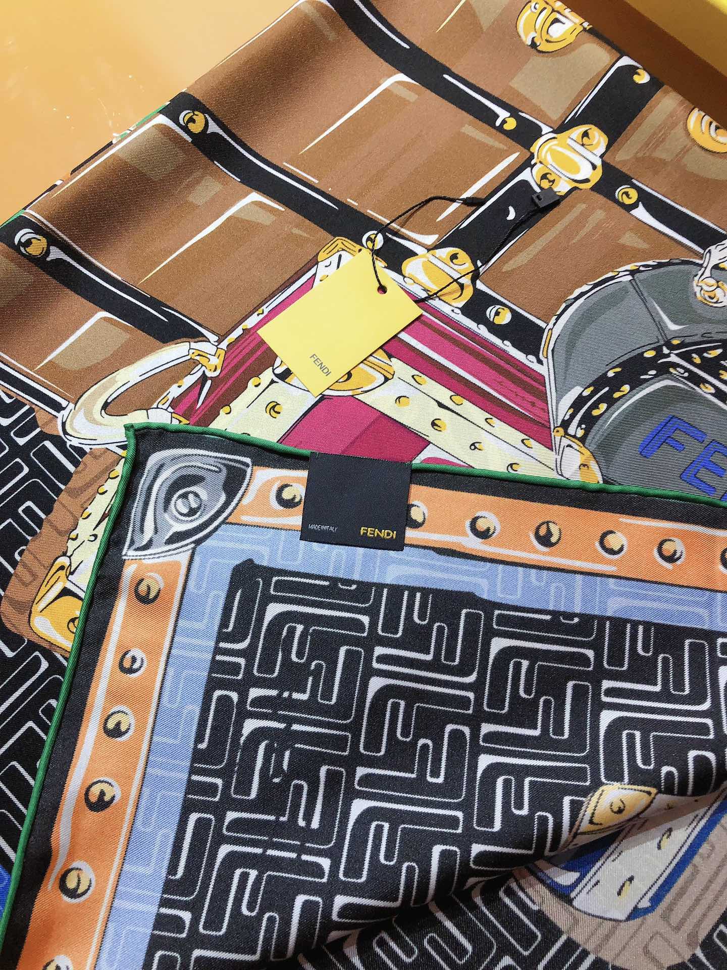 【FENDI  フェンディ】スカーフ90*90CM   241109