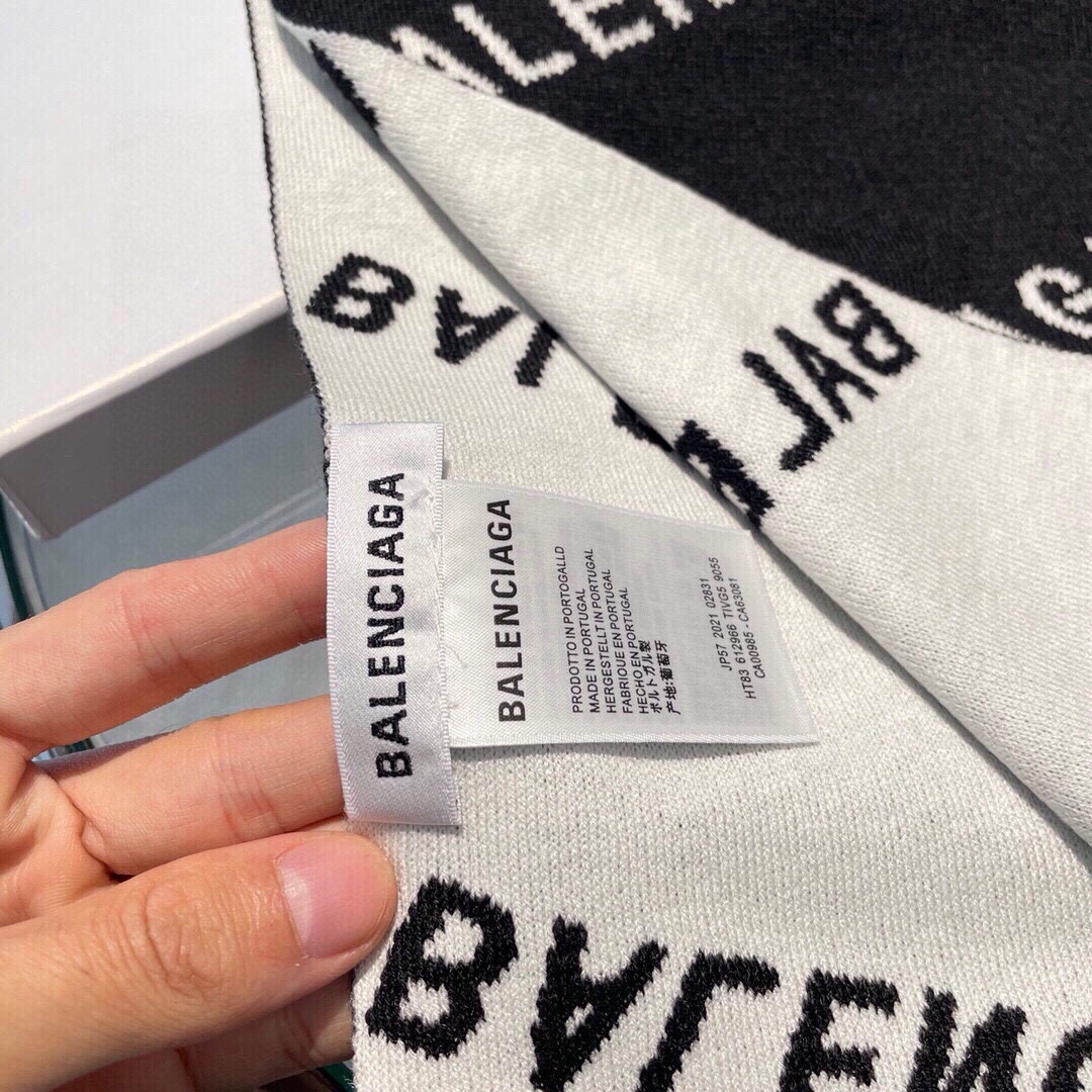 【BALENCIAGA   バレンシアガ】スカーフ32*180CM  241109