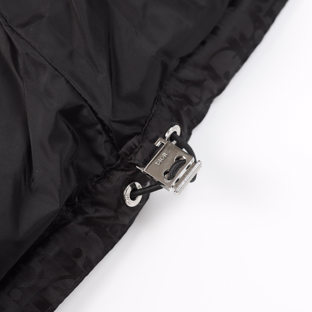 【DIOR  公式旗艦店】ディオール  ダウンベスト  ご好評に付き再入荷！ 241112