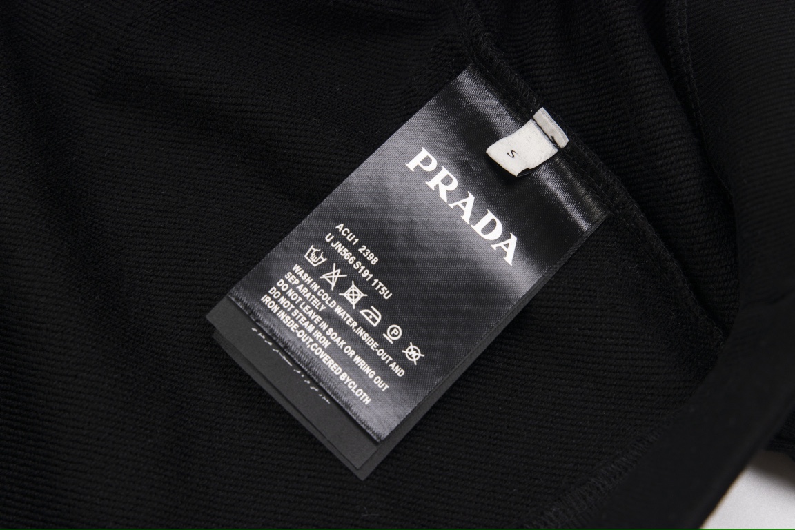 【PRADA 公式旗艦店】プラダ  開襟衛衣  スウェットご好評に付き再入荷    241113