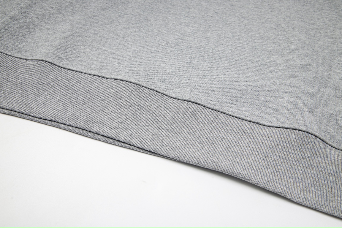 【DIOR  公式旗艦店】ディオール  丸首の衛衣 ご好評に付き再入荷 240817