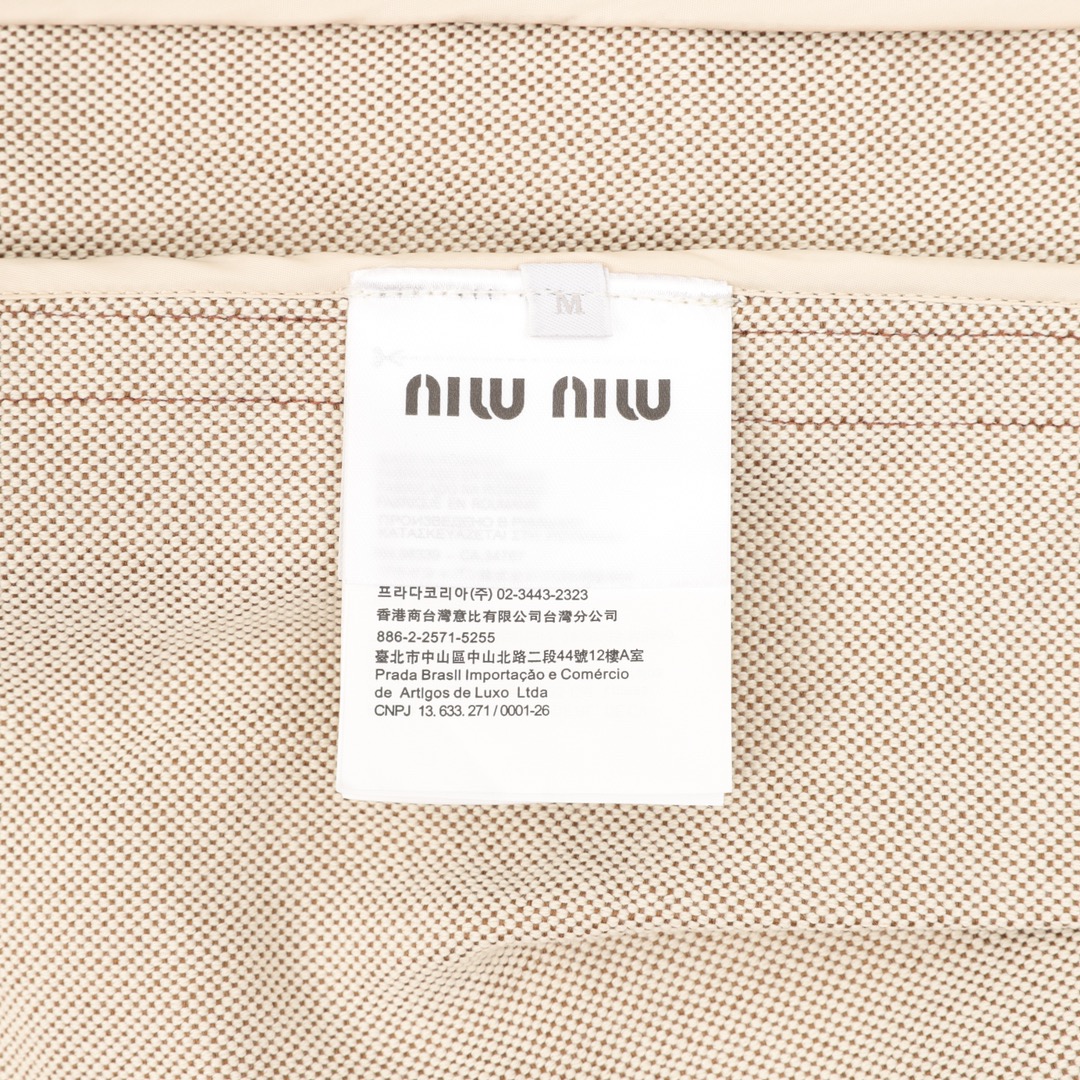 【Miumiu 公式旗艦店】 ミュウミュウ   ジャケット着  スウェット ご好評に付き再入荷！241122