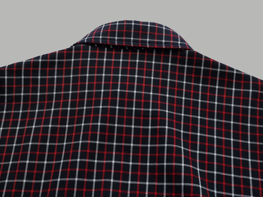 【Miumiu 公式旗艦店】 ミュウミュウ   ジャケット着  スウェット ご好評に付き再入荷！241122