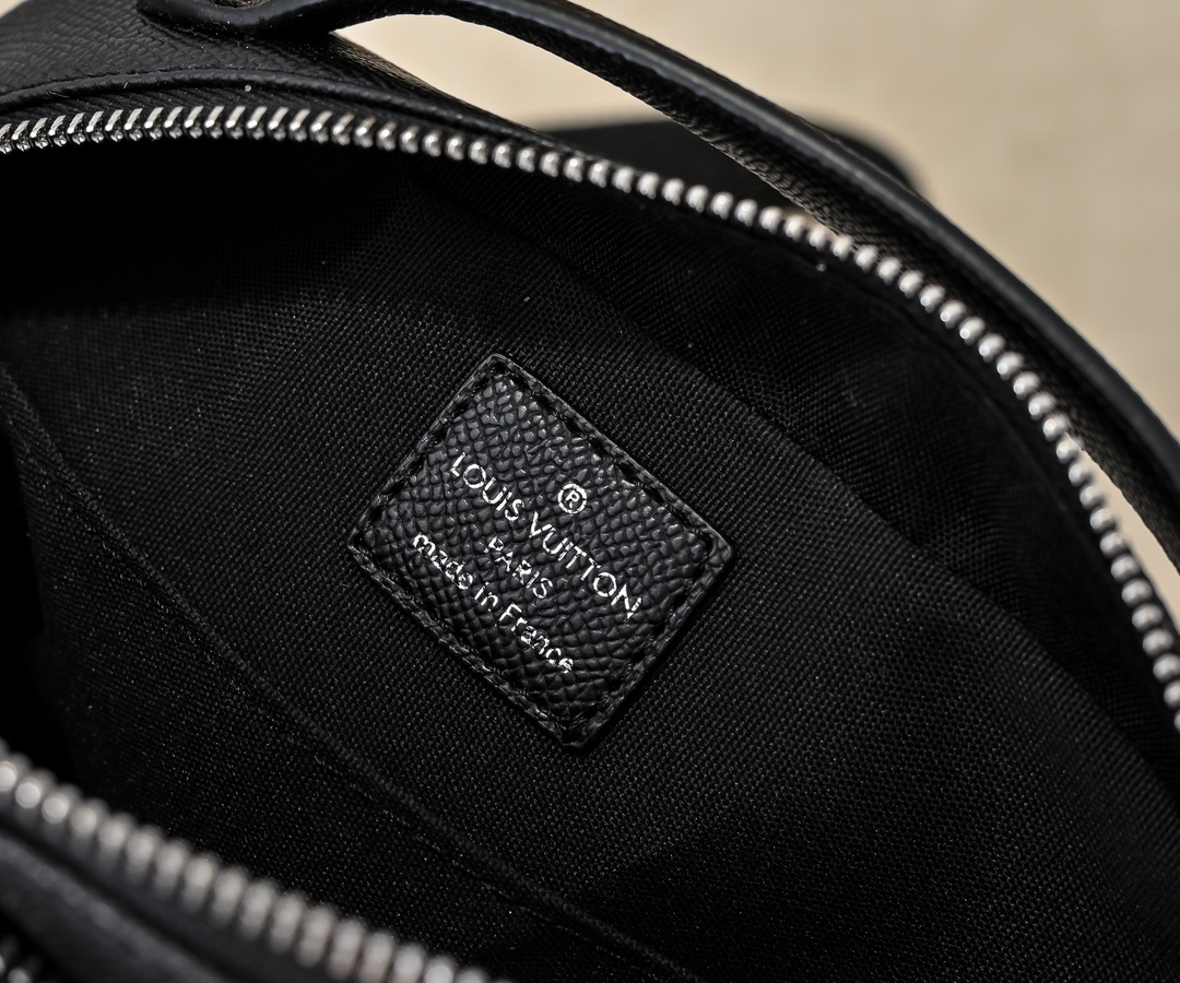 【LOUIS VUITTON 公式旗艦店】ルイヴィトン  斜めがけバッグ当日出荷 好評に付き再入荷！22.5*16*7.5CM