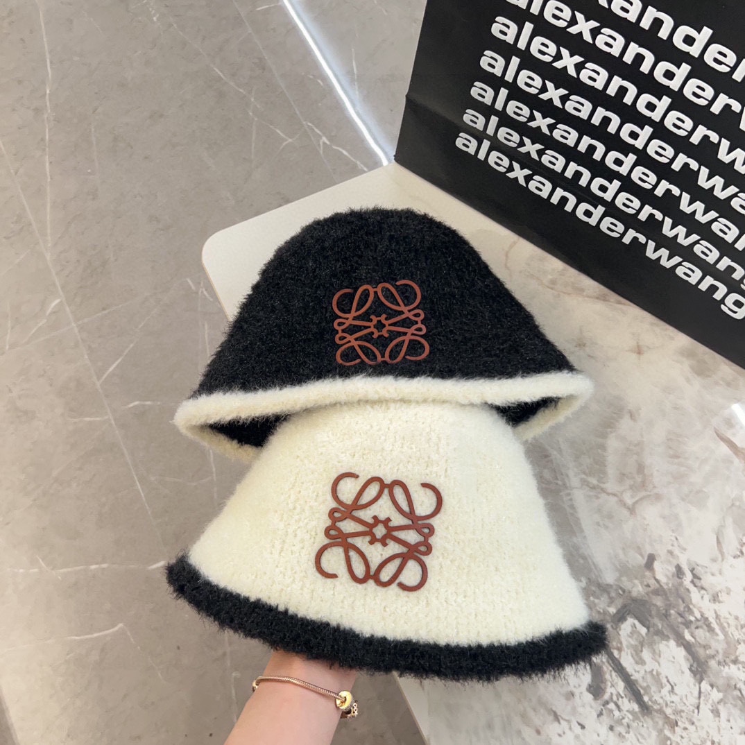 LOEWE(ロエベ )フィッシャーマンズハット 241126