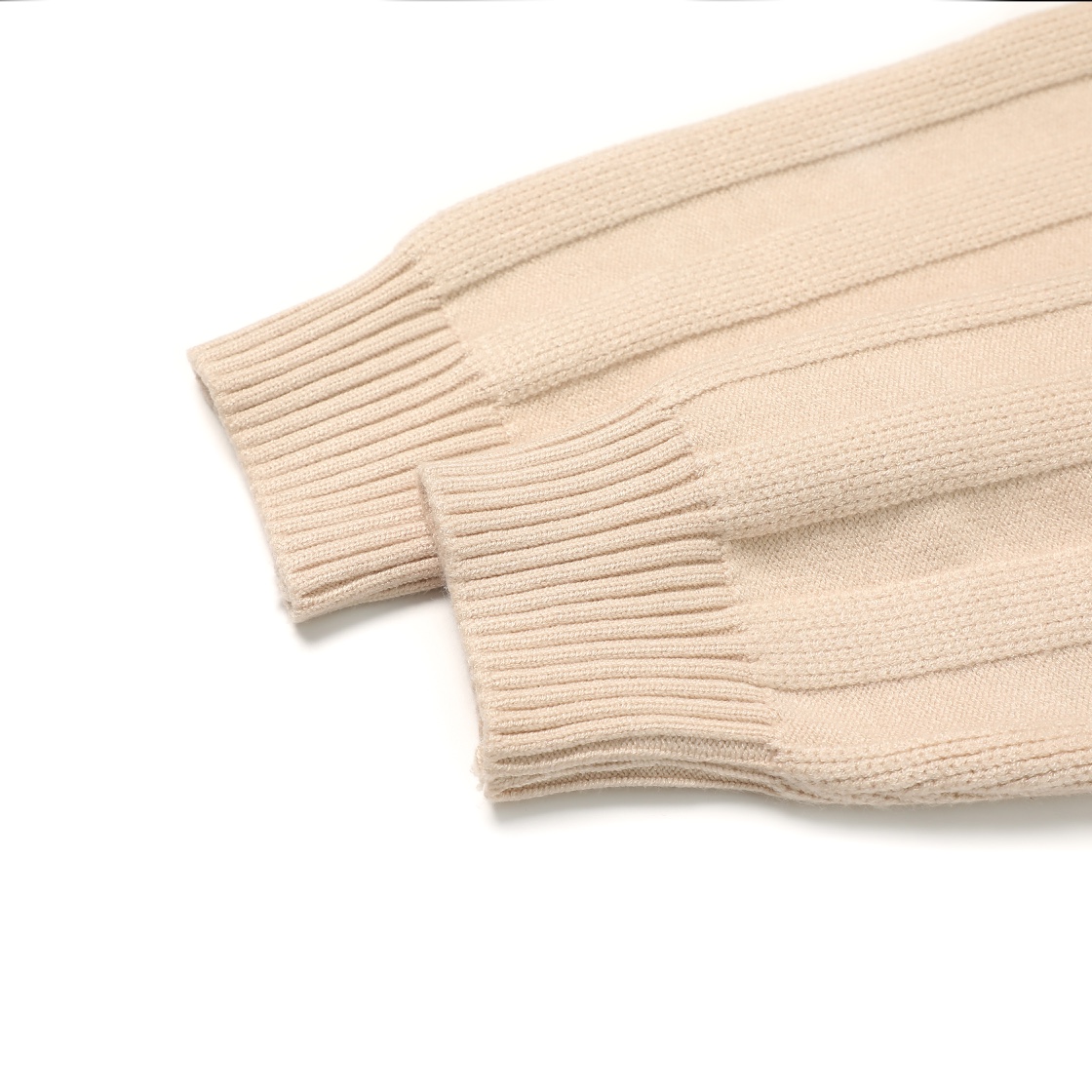 【GUCCI 公式旗艦店】グッチ  セーター好評に付き再入荷！