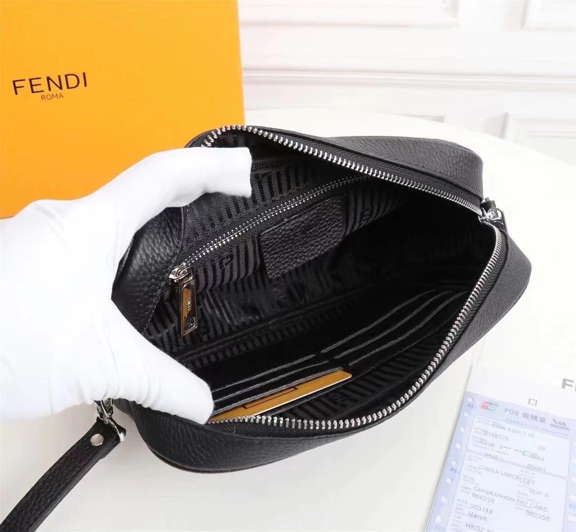 【FENDI  公式旗艦店】フェンディ クラッチバッグ当日出荷 好評に付き再入荷24*16*7CM