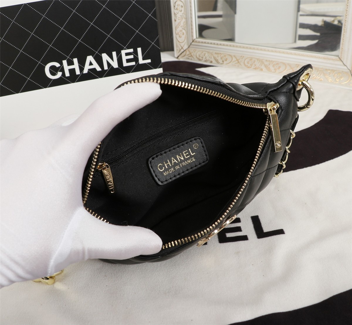 【CHANEL  公式旗艦店】シャネル  ウエストポーチ  当日出荷 好評に付き再入荷！23CM