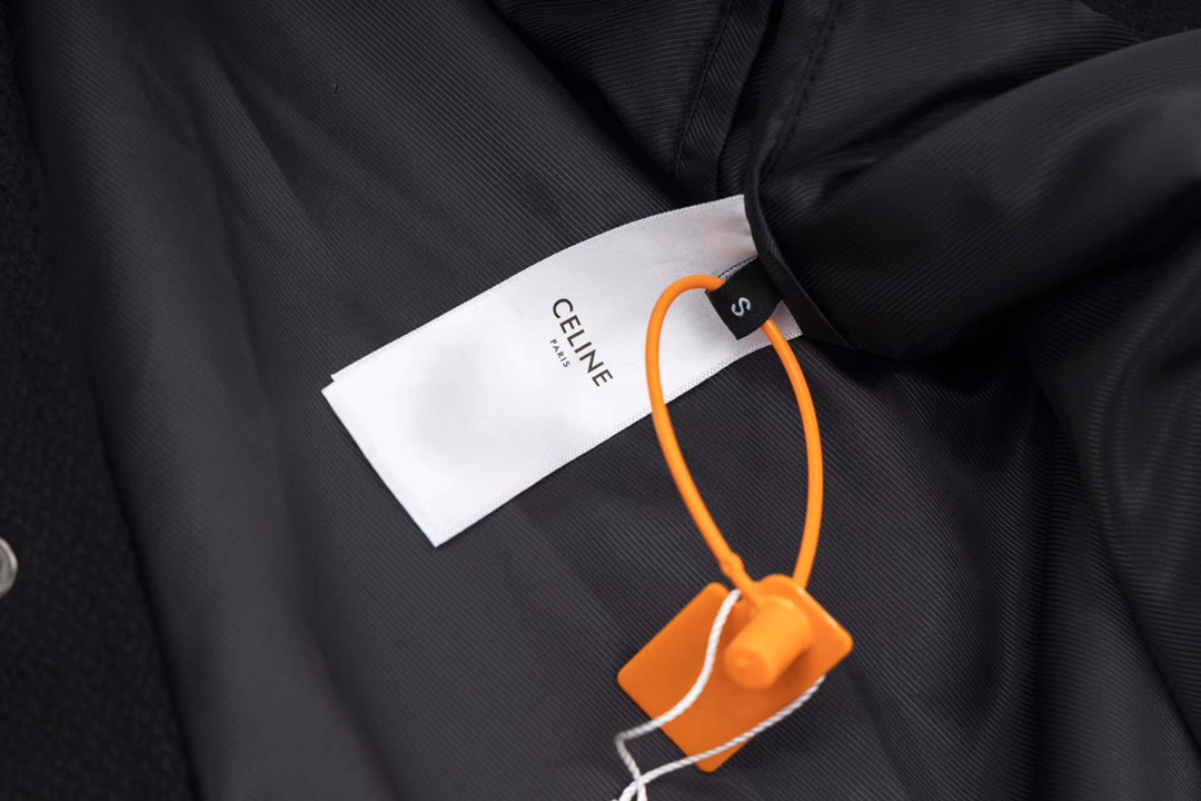 【CELINE  公式旗艦店】セリーヌ ジャケット着 好評に付き再入荷！