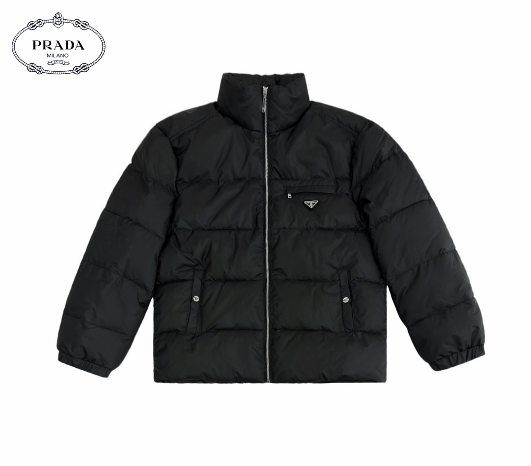 【PRADA  公式旗艦店】プラダ  ダウンジャケット好評に付き再入荷！