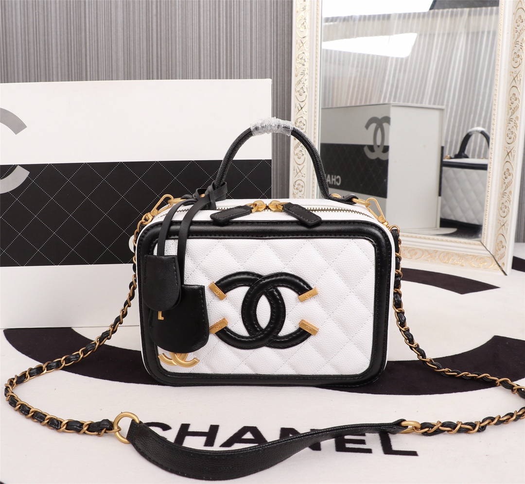 【CHANEL 公式旗艦店】シャネル  斜めがけバッグ 当日出荷好評に付き再入荷21*16*10CM