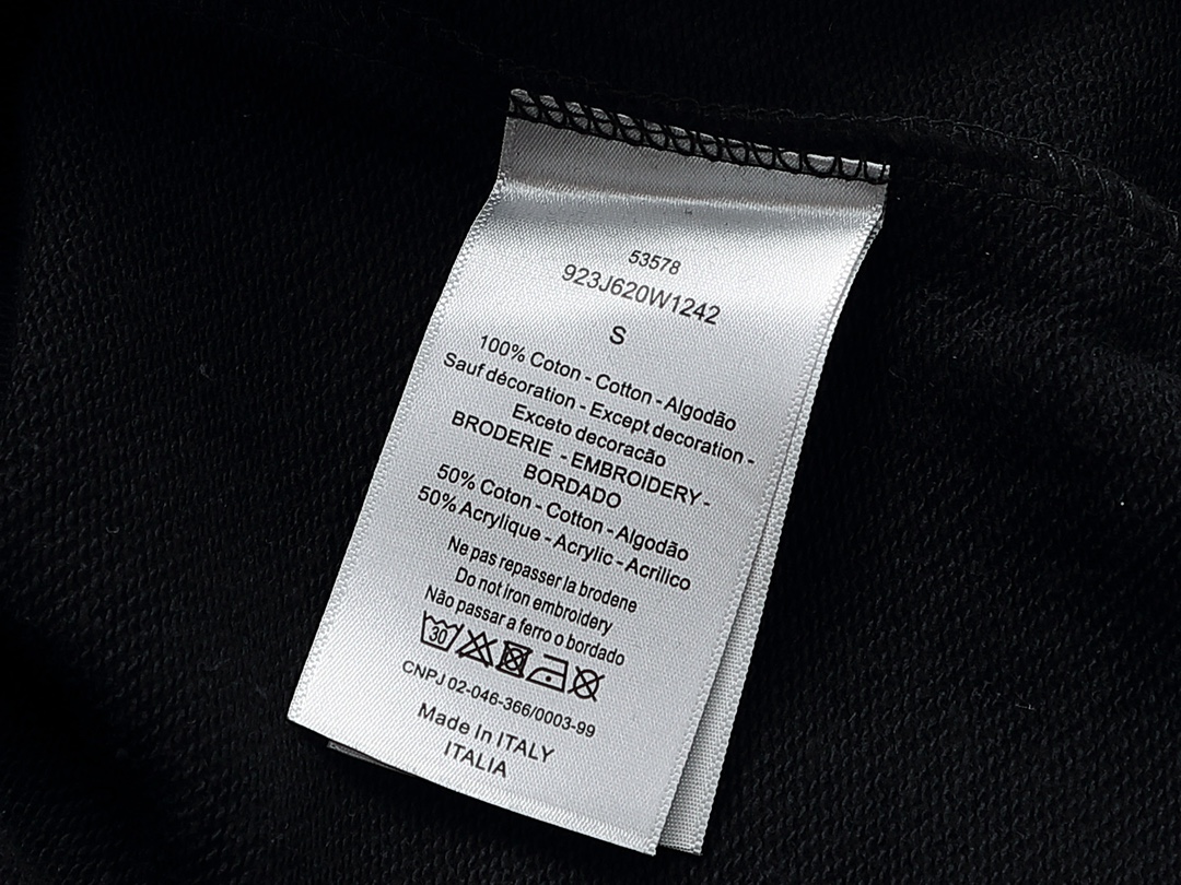 【DIOR  公式旗艦店】ディオール  丸首の衛衣 ご好評に付き再入荷 240809