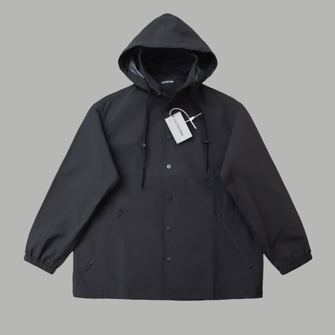 【BALENCIAGA 公式旗艦店】 バレンシアガ  ジャケット着 好評に付き再入荷 240827