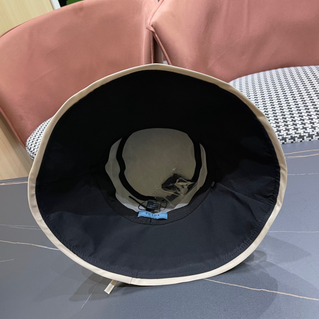 PRADA (プラダ)フィッシャーマンズハット 240904