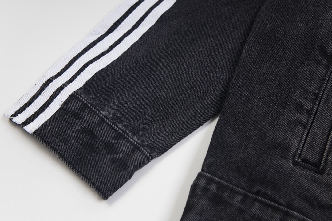 【BALENCIAGA】バレンシアガ  ジャケット着ご好評に付き再入荷！240924