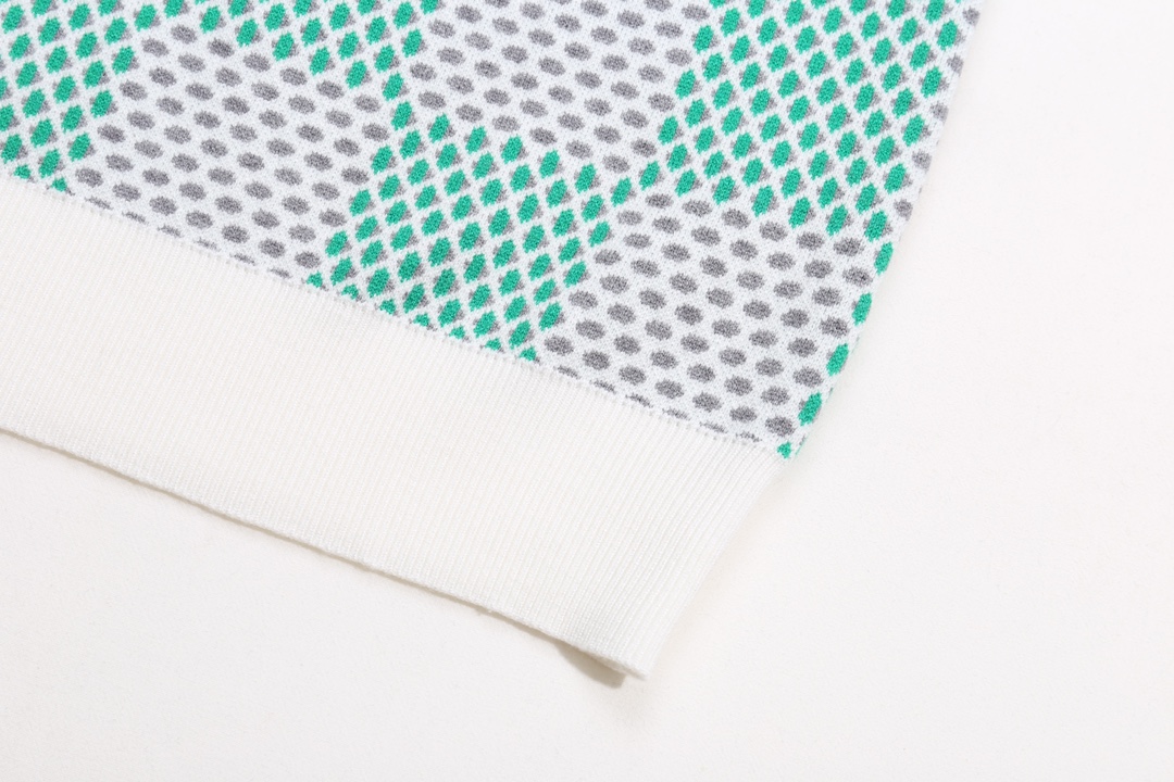 【LOUIS VUITTON 公式旗艦店】ルイヴィトン  セーター好評に付き再入荷！ 240927