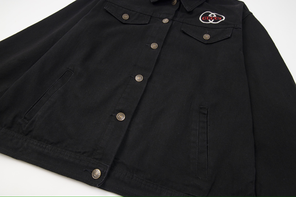 【GUCCI  公式旗艦店】グッチ  ジャケット着 ご好評に付き再入荷！241021