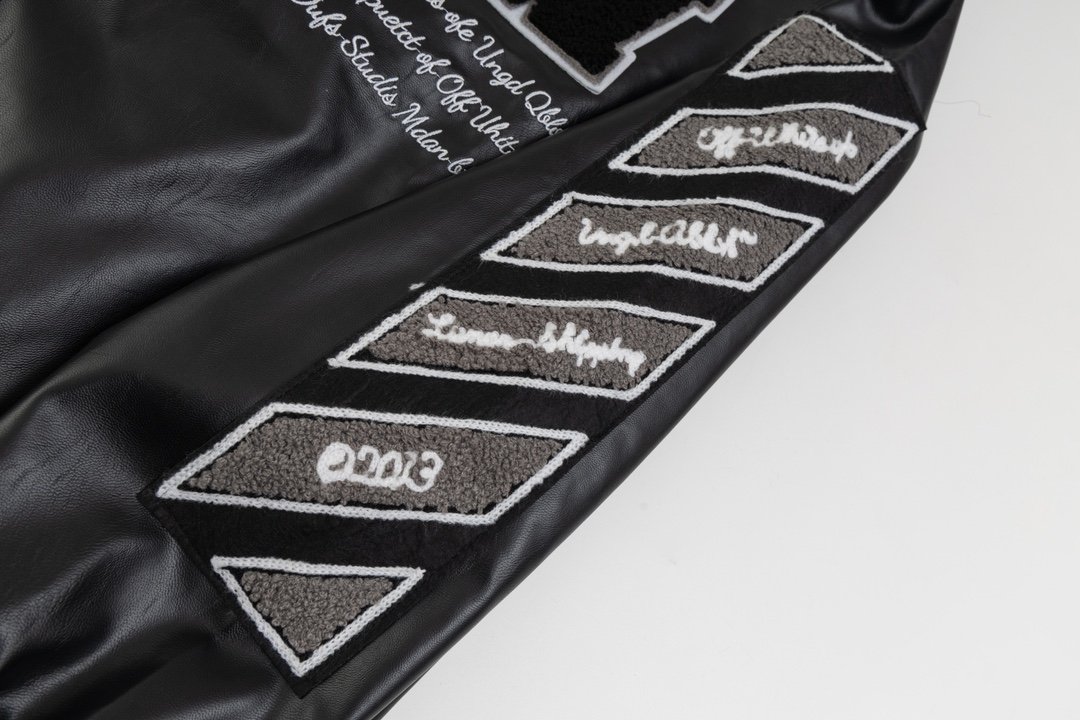 【OFF-WHITE  公式旗艦店】オフホワイト  野球着  ジャケット着ご好評に付き再入荷！241023