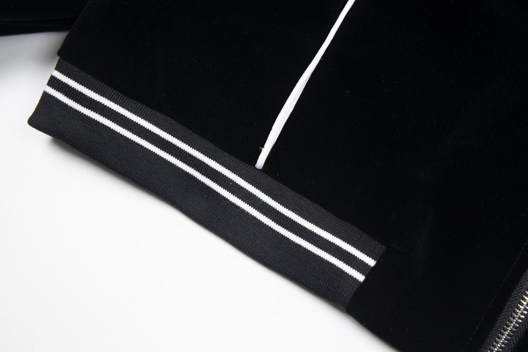 【CELINE 公式旗艦店】セリーヌ  ジャケット着好評に付き再入荷！ 241112