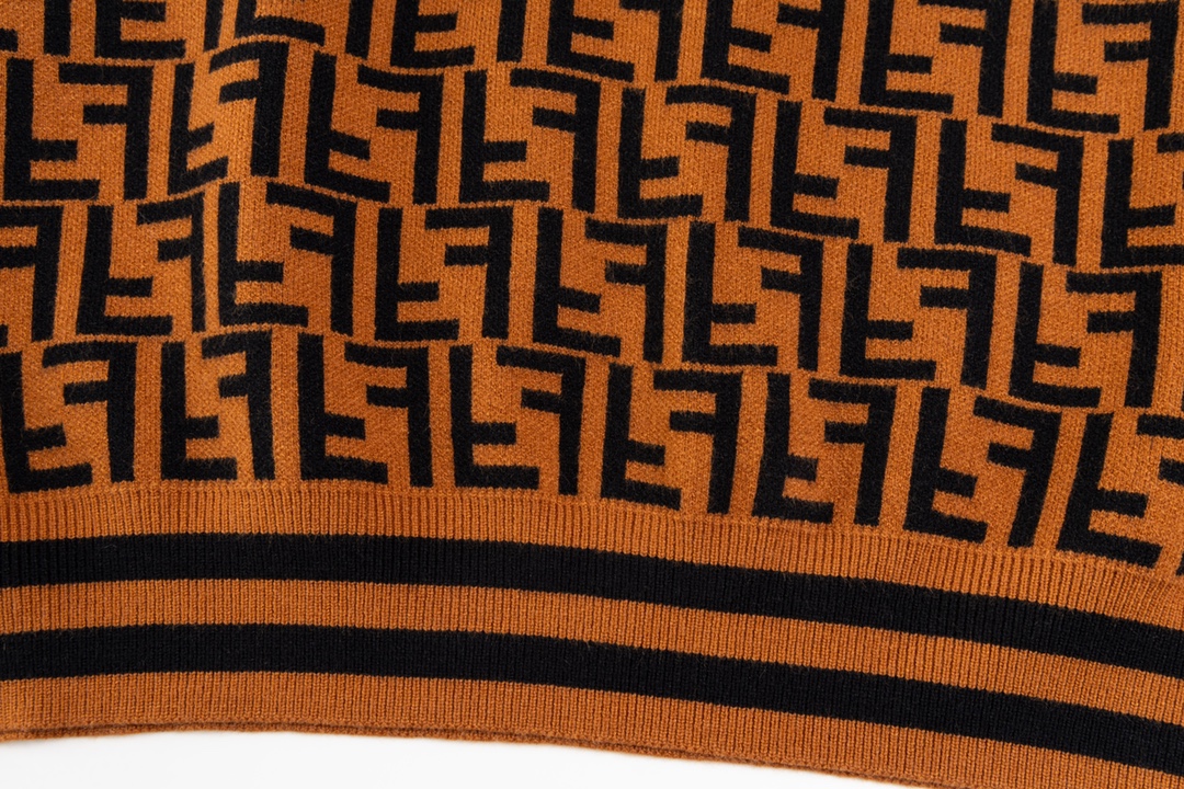 【FENDI 公式旗艦店】フェンディ   セーター好評に付き再入荷！ 241116