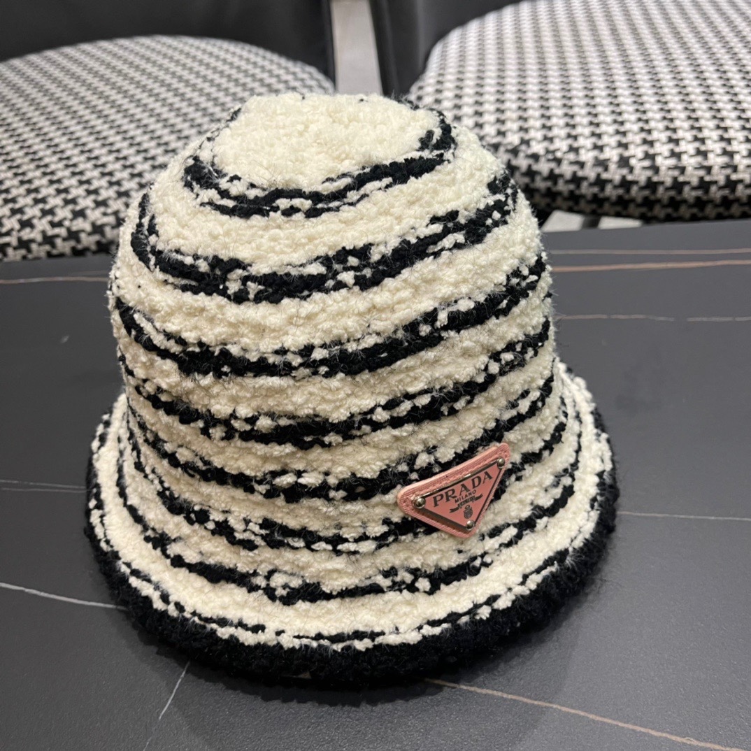 PRADA (プラダ)フィッシャーマンズハット  241125