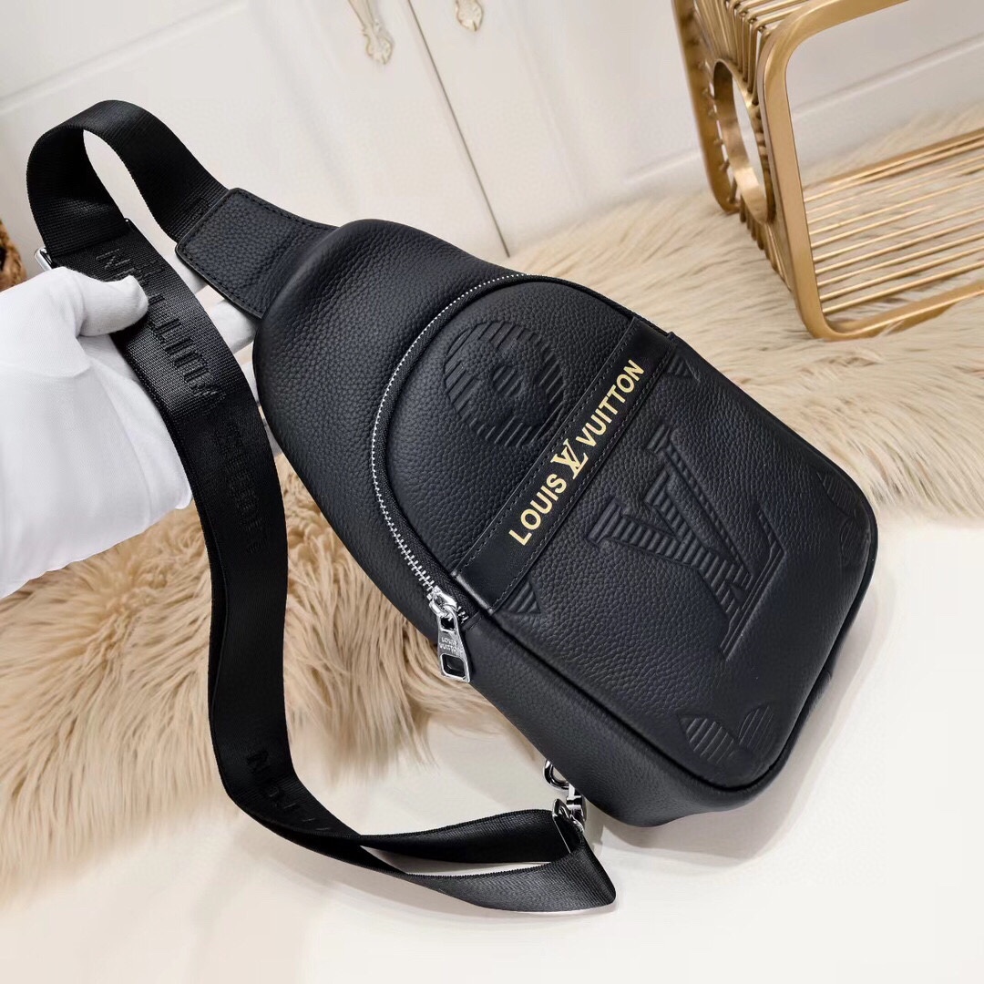 【LOUIS VUITTON 公式 旗艦店】ルイヴィトン  胸ポケット 当日出荷 好評に付き再入荷！32*18*8CM