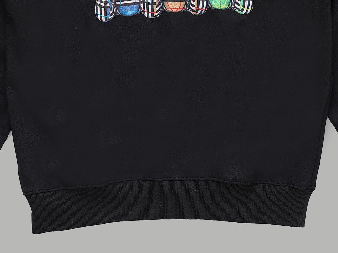 【BURBERRY 公式旗艦店】バーバリー  丸首の衛衣 スウェット ご好評に付き再入荷！