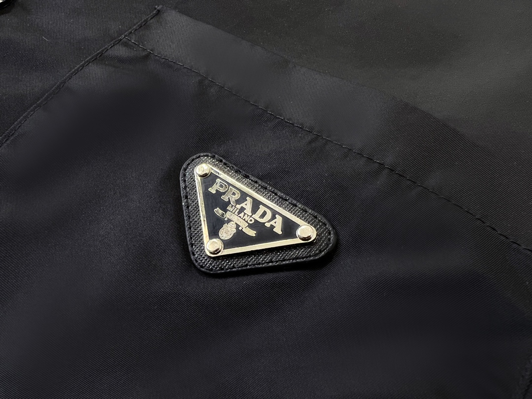 【2024】【PRADA公式旗艦店】プラダ シャツ ご好評に付き再入荷！