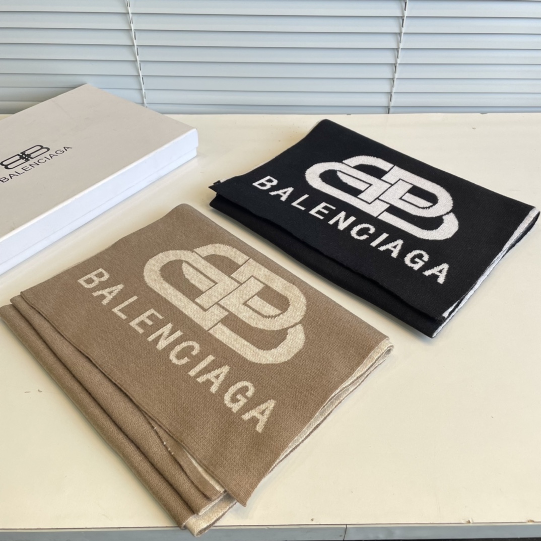 【BALENCIAGA  バレンシアガ】スカーフ32*200CM