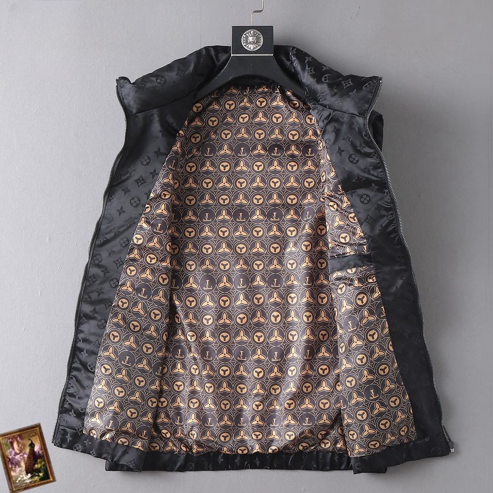 LOUIS VUITTON(ルイヴィトン)ダウンベスト
