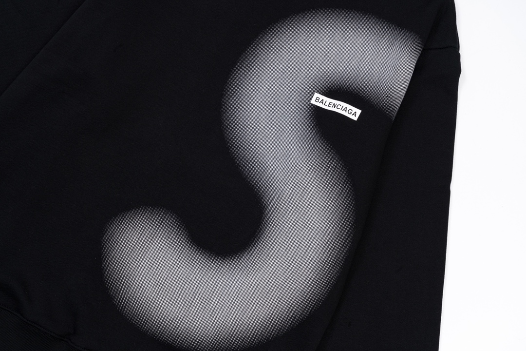 【BALENCIAGA 公式旗艦店】バレンシアガ 丸首の衛衣 スウェット ご好評に付き再入荷！